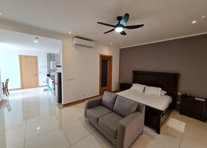 Lägenhet Royale By Arc Royal Luxury Apts Anse Royale